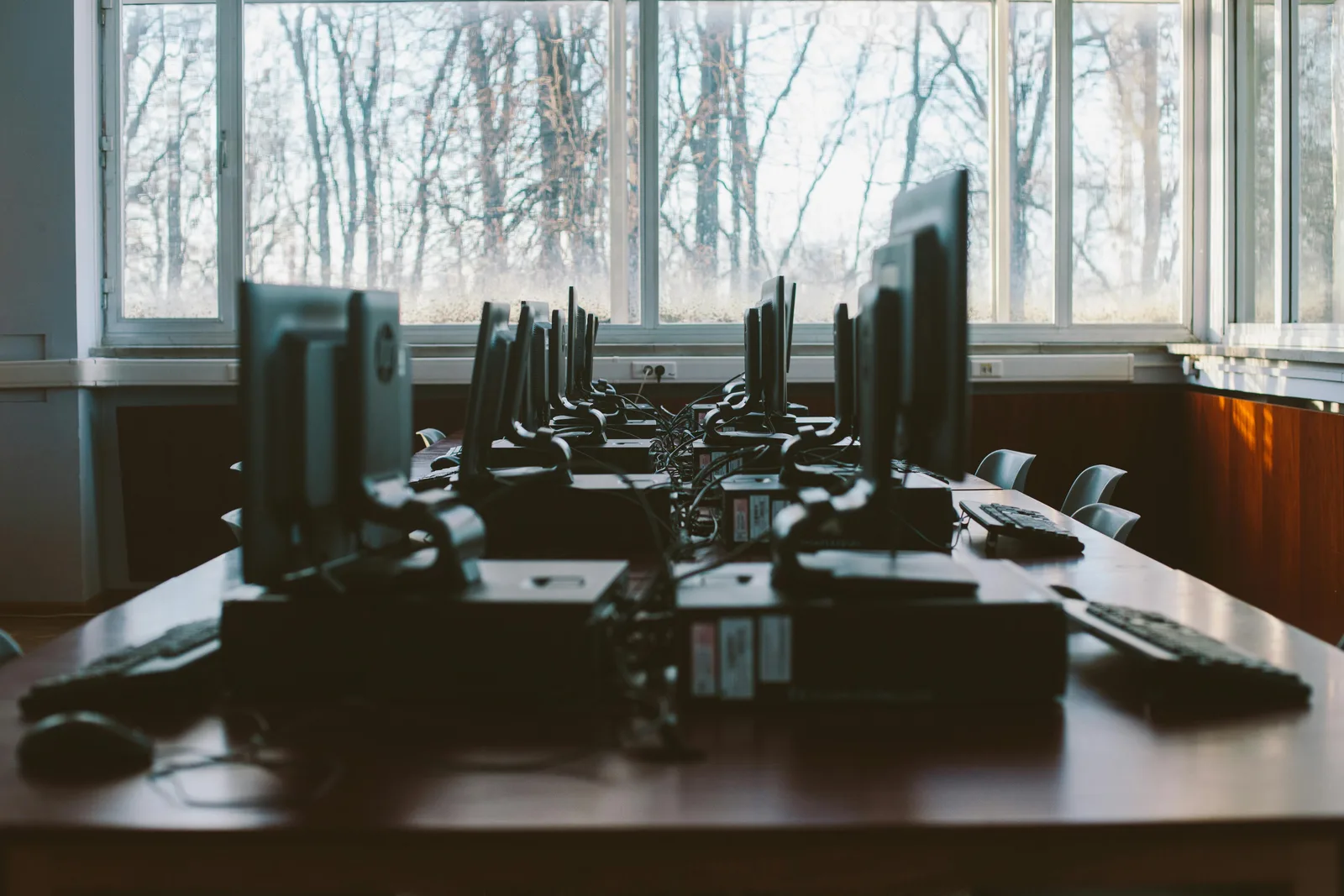 IT assets on a network that can be discovered by Lansweeper and enriched in Starhive