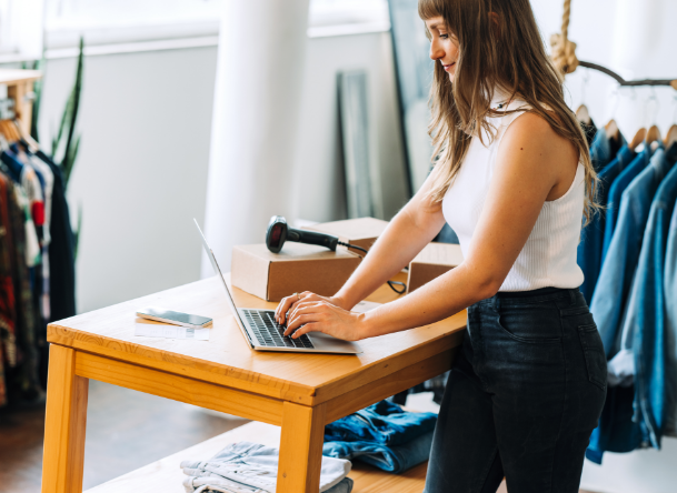 woman-using-laptop